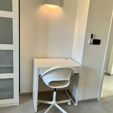 Newly Refurbished Haven * 코미자