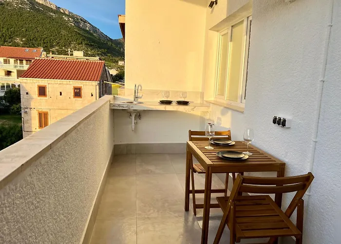 Apartman Newly Refurbished Haven Komiza