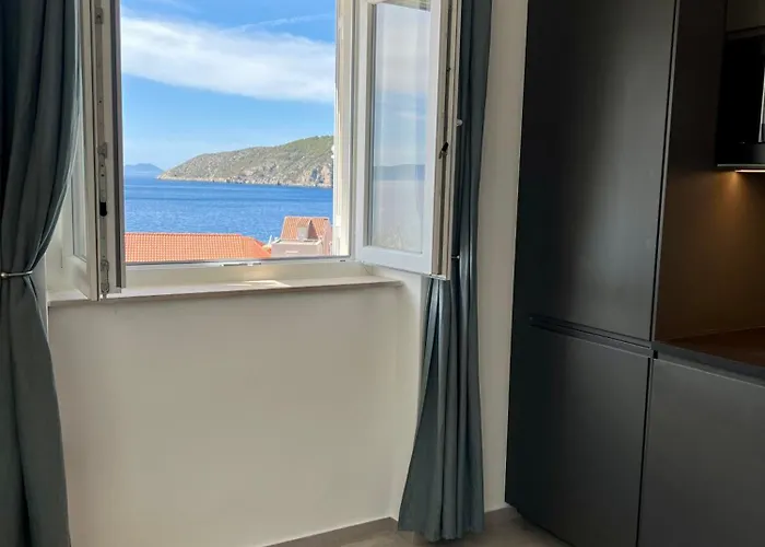 Apartman Newly Refurbished Haven
