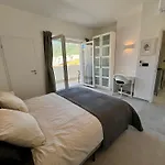 Newly Refurbished Haven Apartament *