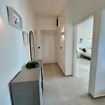 Newly Refurbished Haven Apartament