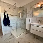 Newly Refurbished Haven * Komiža
