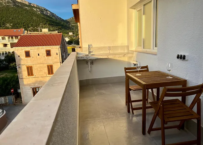 Newly Refurbished Haven * Komiža